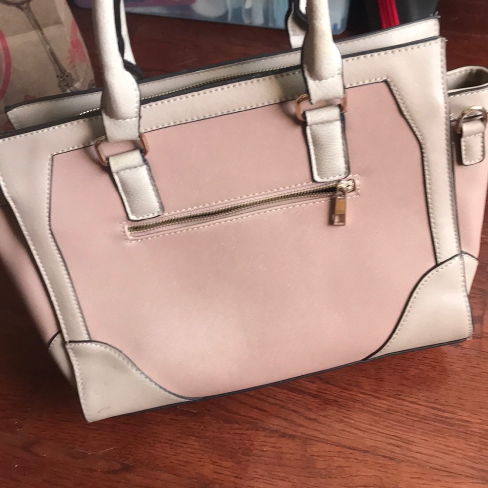 Very cute purse!